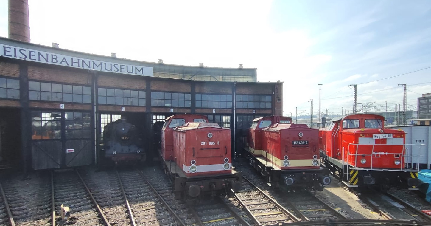 V100 3